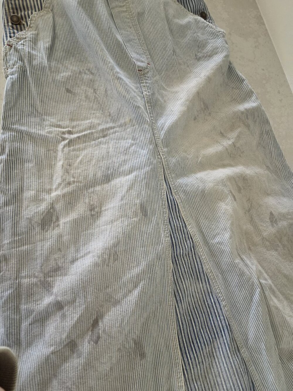 We the Free Heritage Distressed Skirtall Small - Picture 10 of 11